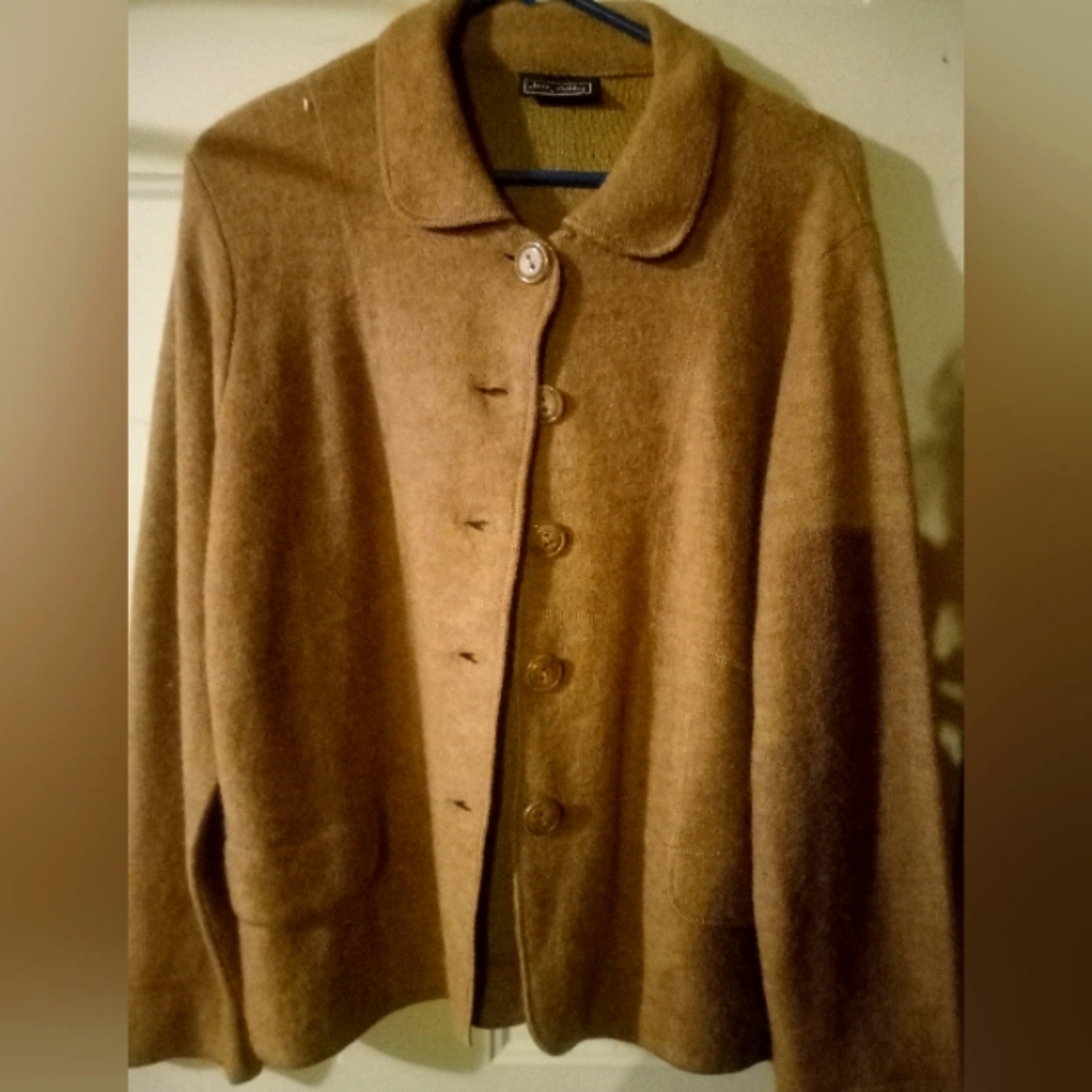 Jane Ashley 56% Wool 44% Acrylic cardigan sweater Size L tan